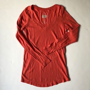 Maternity v-neck tee